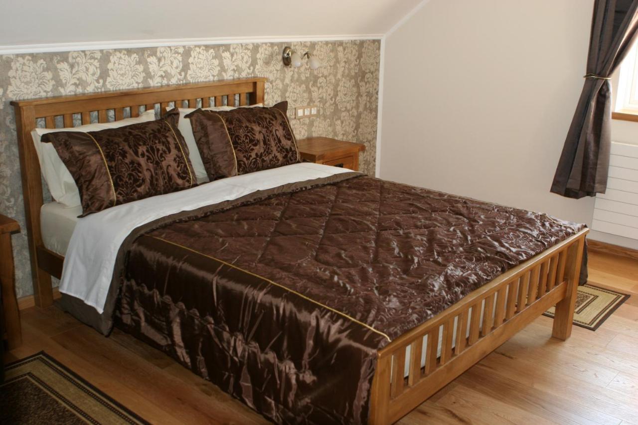 Millenium House 1 Bed & Breakfast Jezerce Eksteriør bilde