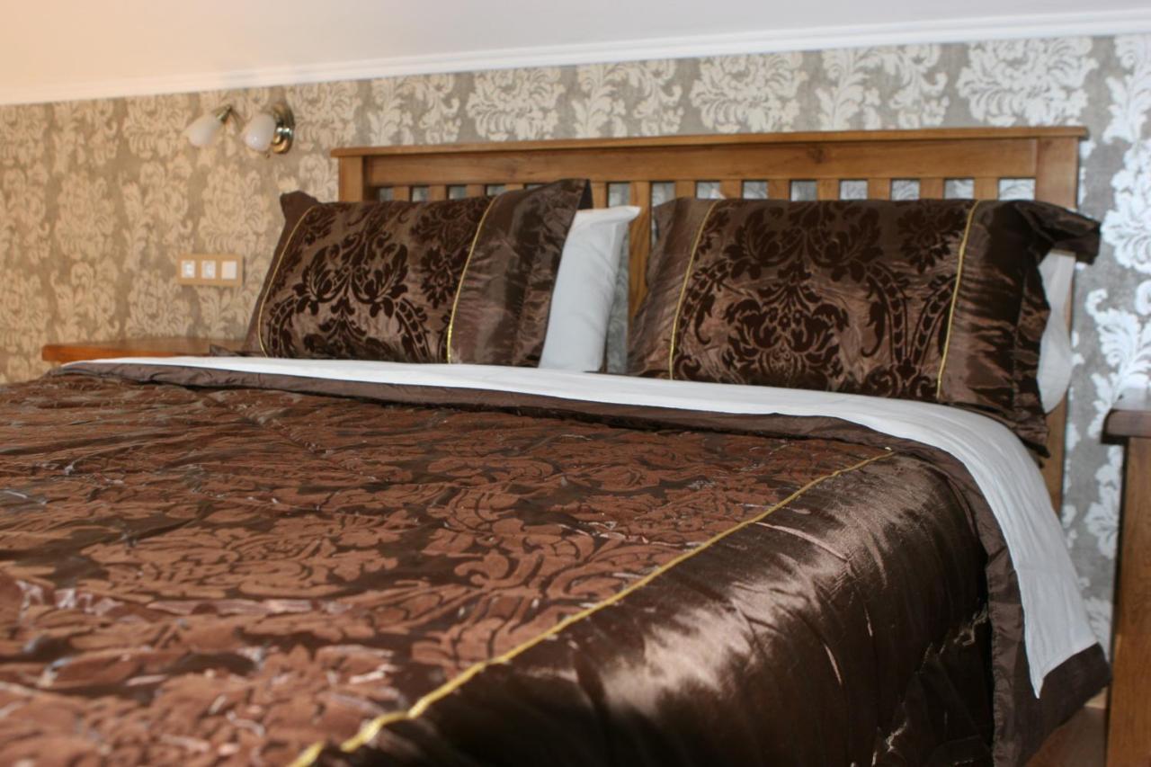 Millenium House 1 Bed & Breakfast Jezerce Eksteriør bilde