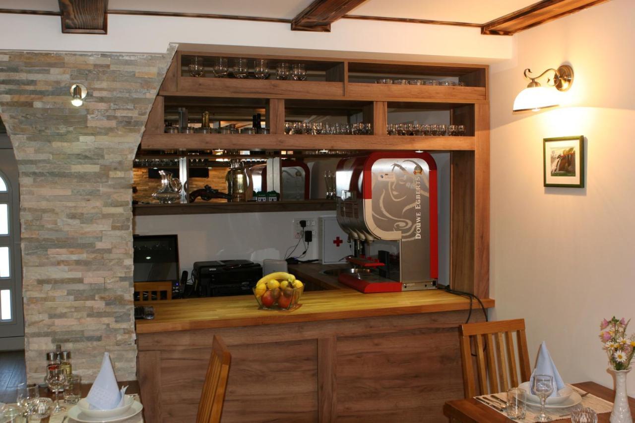 Millenium House 1 Bed & Breakfast Jezerce Eksteriør bilde