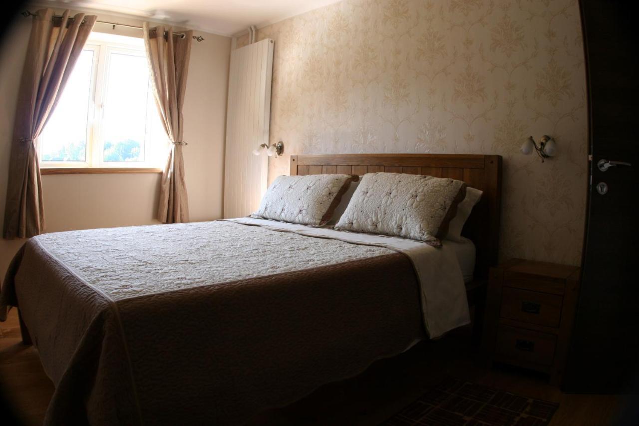Millenium House 1 Bed & Breakfast Jezerce Eksteriør bilde