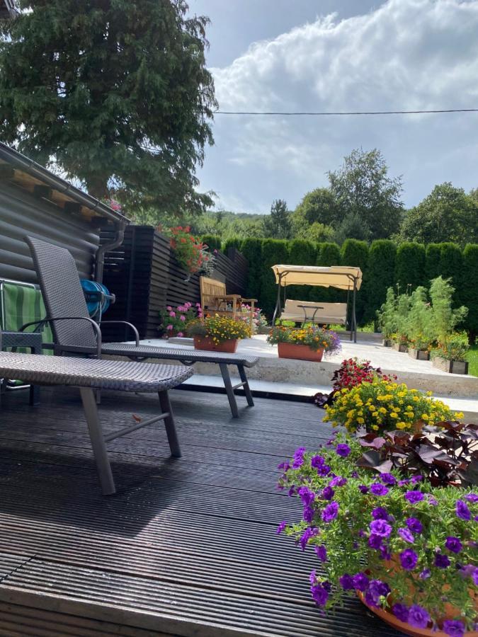 Millenium House 1 Bed & Breakfast Jezerce Eksteriør bilde