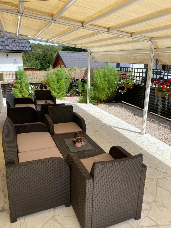 Millenium House 1 Bed & Breakfast Jezerce Eksteriør bilde