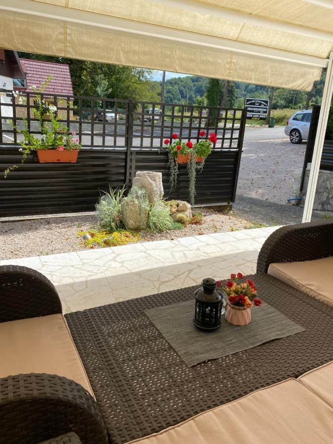 Millenium House 1 Bed & Breakfast Jezerce Eksteriør bilde